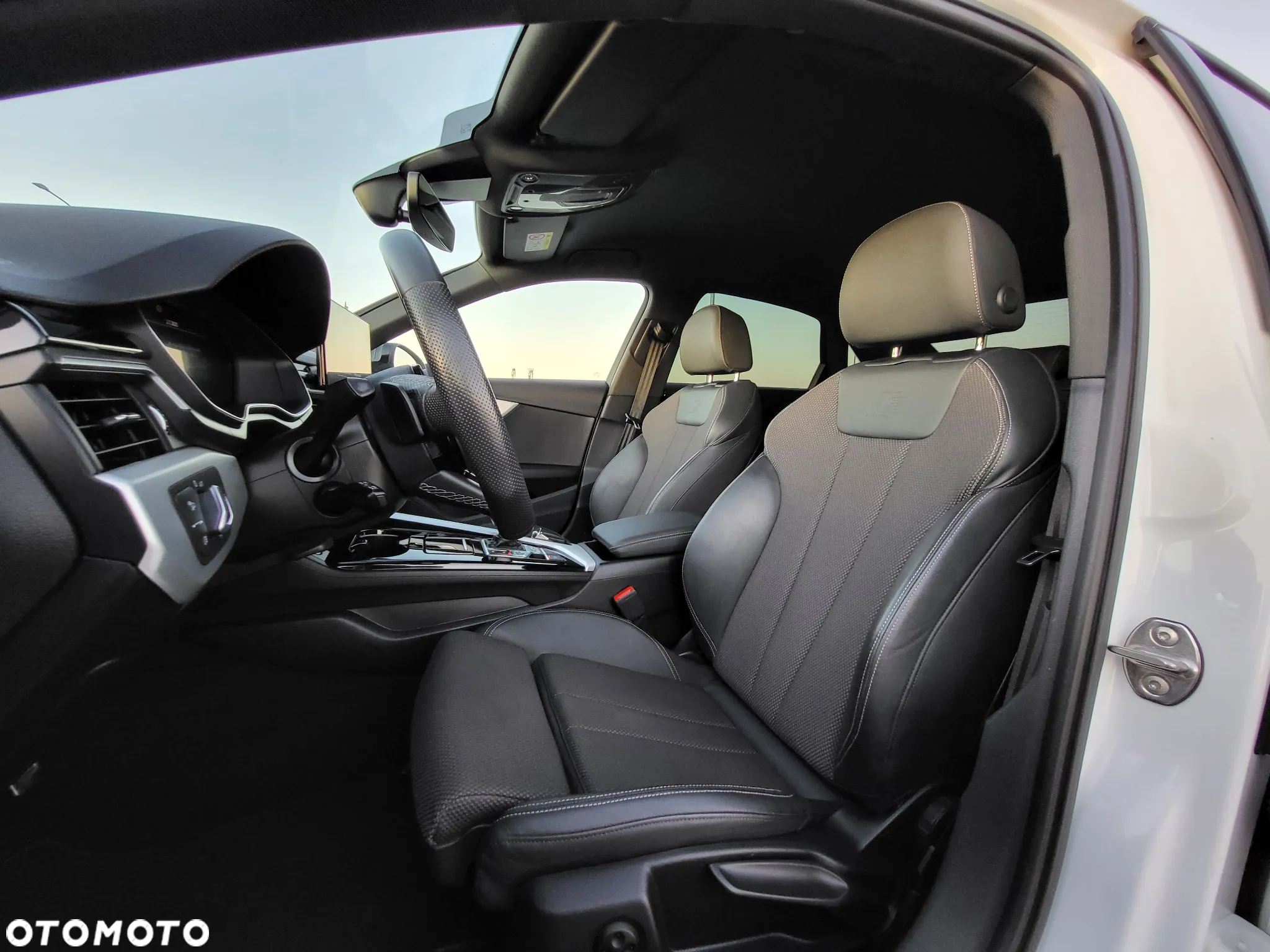 Audi A4 40 TDI S tronic S line - 24
