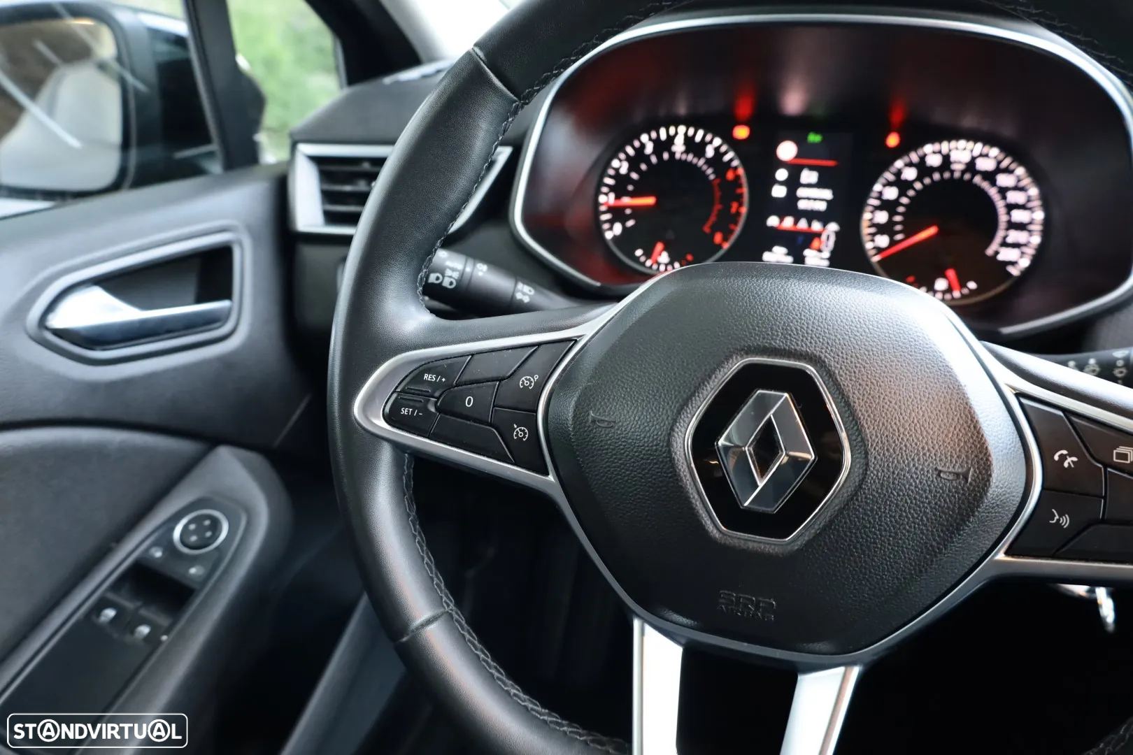 Renault Clio 1.0 TCe Intens - 25