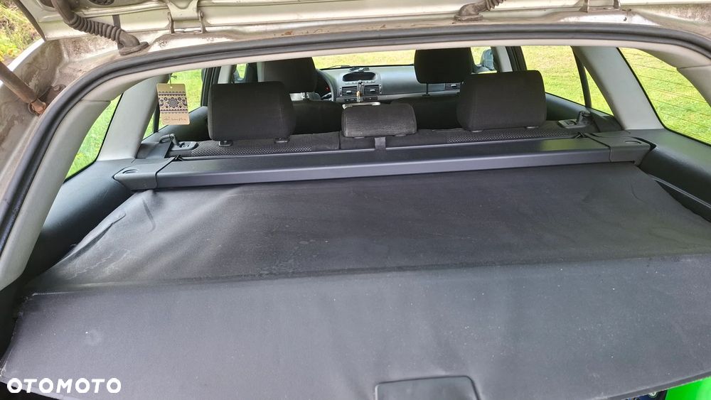 Toyota Avensis 1.8 VVT-i Sol - 8
