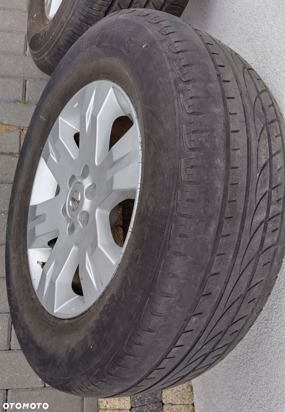 NISSAN PATHFINDER R51 NAVARA D40 KOŁA OPONY KOMPLET 17" DELINTE 255/65 - 5