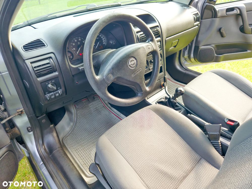 Opel Astra 1.4 Essentia - 8