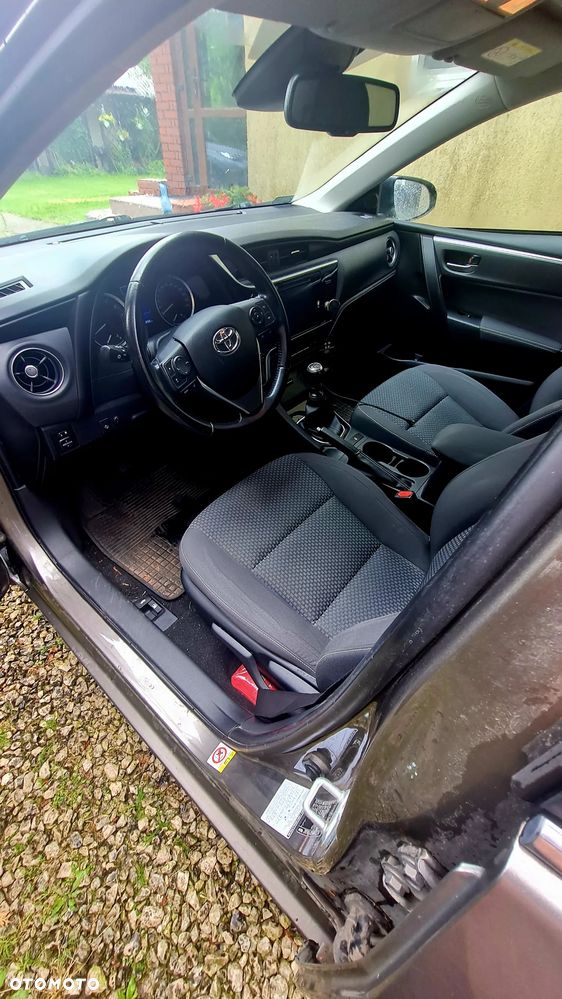 Toyota Corolla 1.6 Comfort - 9