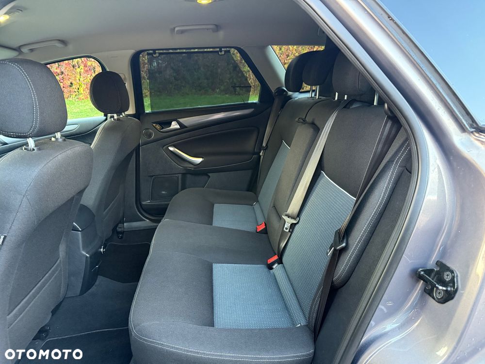 Ford Mondeo - 18