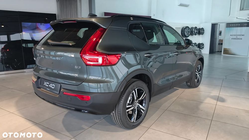 Volvo XC 40 B3 Plus Dark - 4