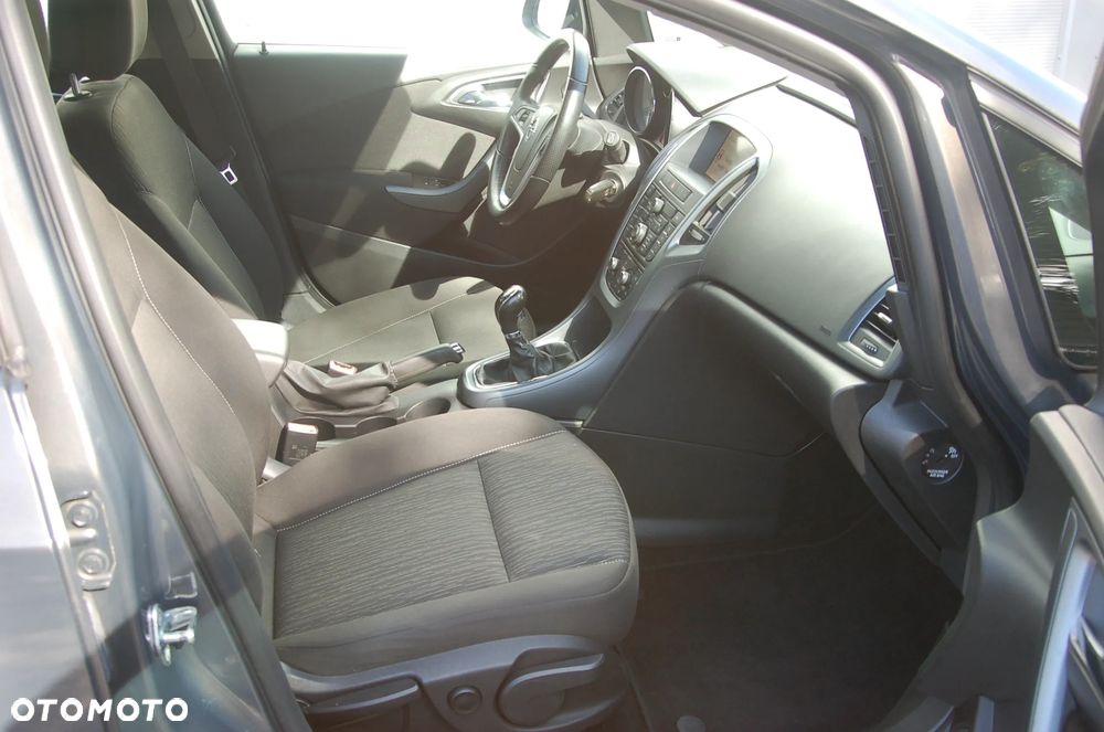 Opel Astra 1.4 T Enjoy S&S - 28