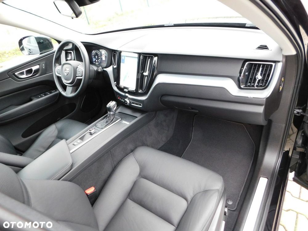 Volvo XC 60 D4 Momentum Pro - 7