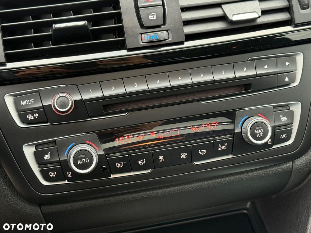 BMW Seria 3 320i xDrive - 24