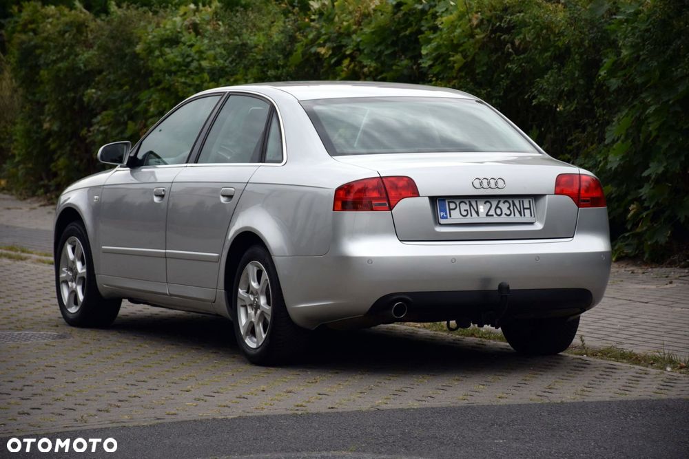 Audi A4 Limousine - 9
