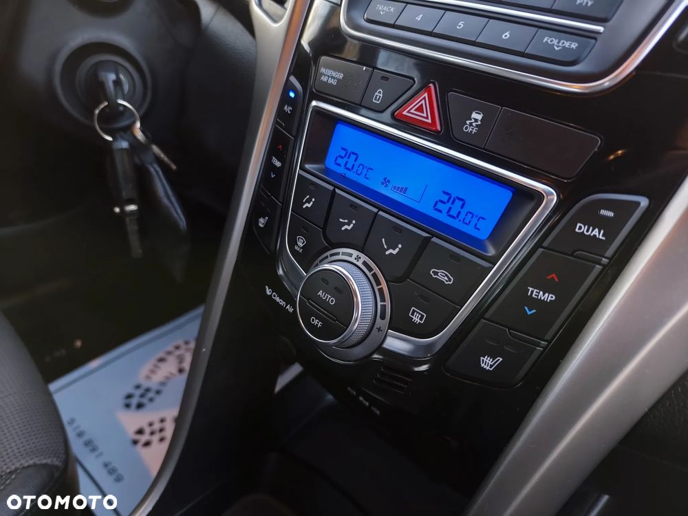 Hyundai i30 1.4 Intro Edition - 32