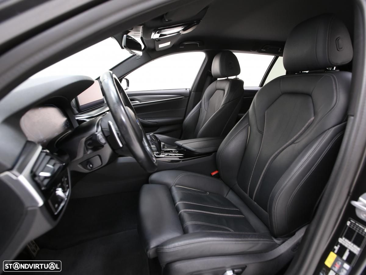 BMW 530 e Pack Desportivo M - 25