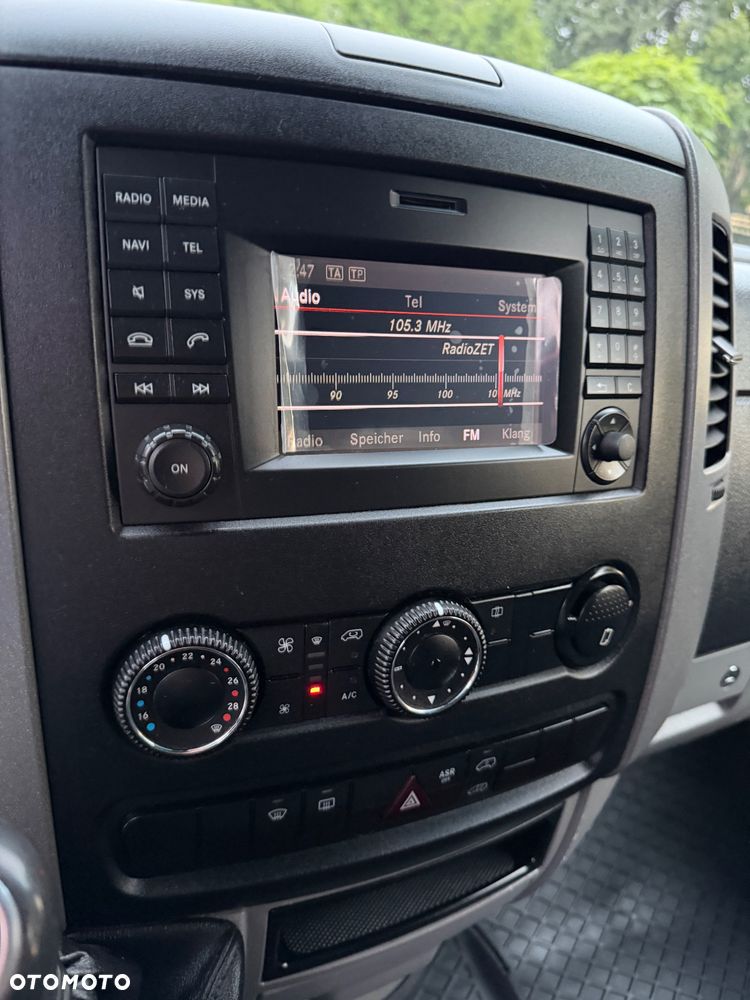 Mercedes-Benz Sprinter - 23