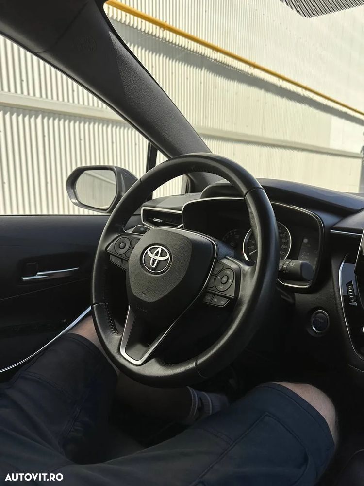 Toyota Corolla 1.8 HSD Business - 14