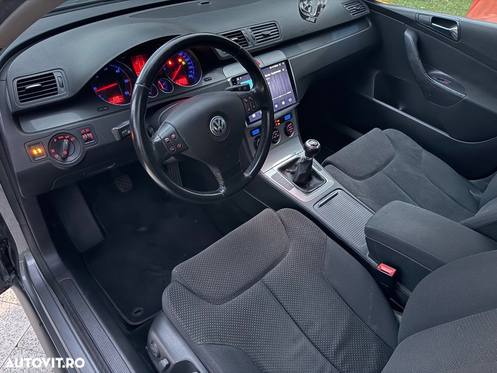 Volkswagen Passat Variant 1.9 TDI DPF Highline - 6