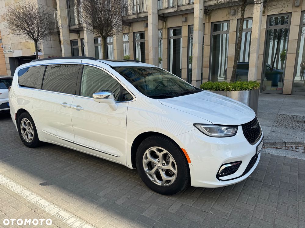 Chrysler Pacifica - 12