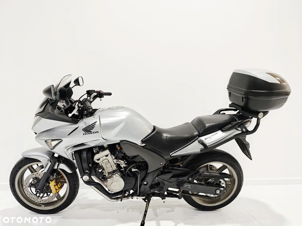 Honda CBF - 4