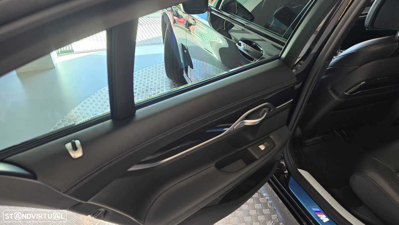 BMW 740 d xDrive Pack M Auto - 43