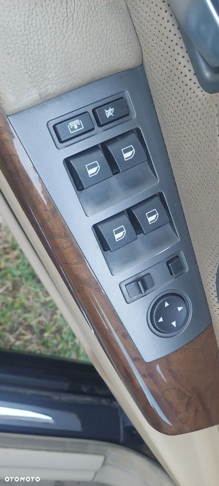 BMW Seria 7 745i - 13