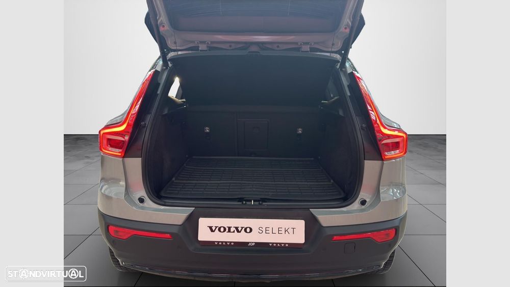 Volvo EX40 82 kWh Single Motor Extended Range Plus - 16