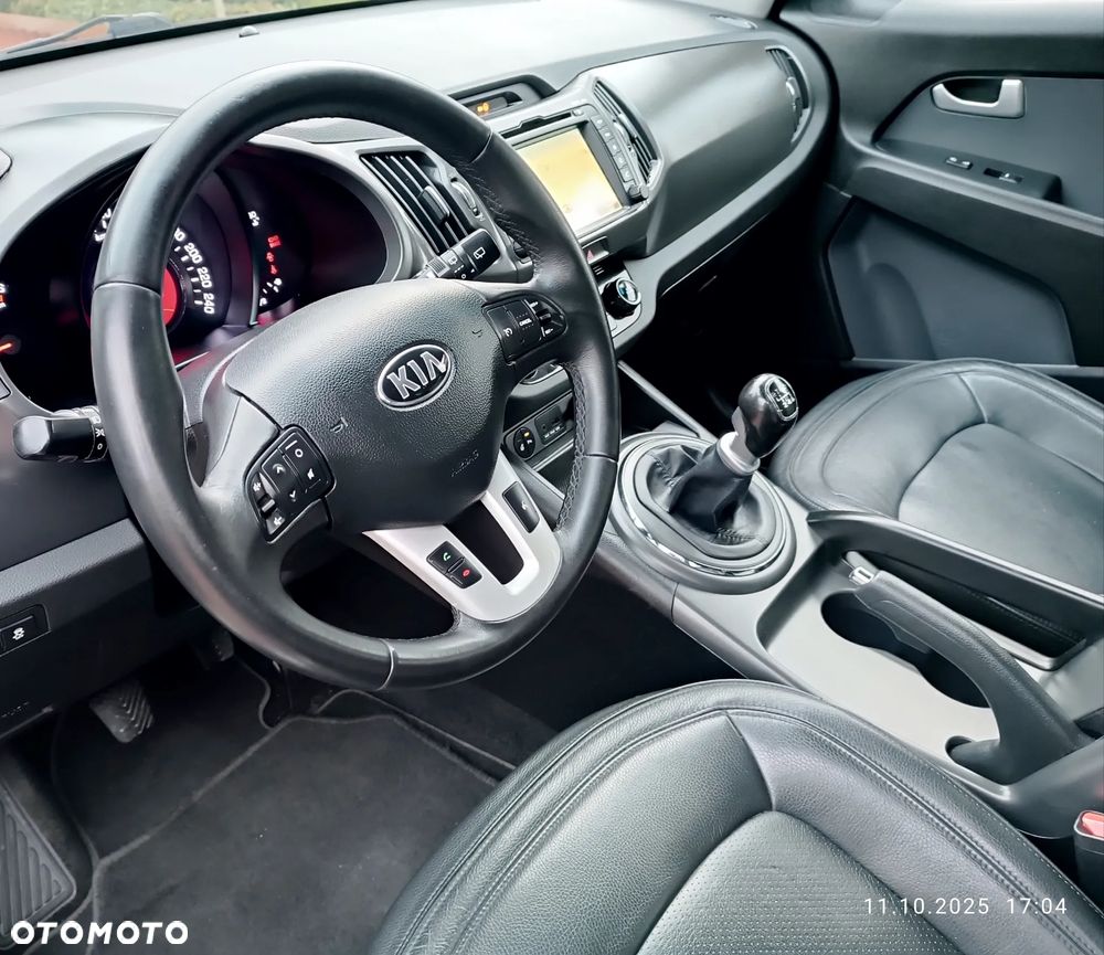 Kia Sportage 1.7 CRDI 2WD ISG Dream-Team Edition - 13