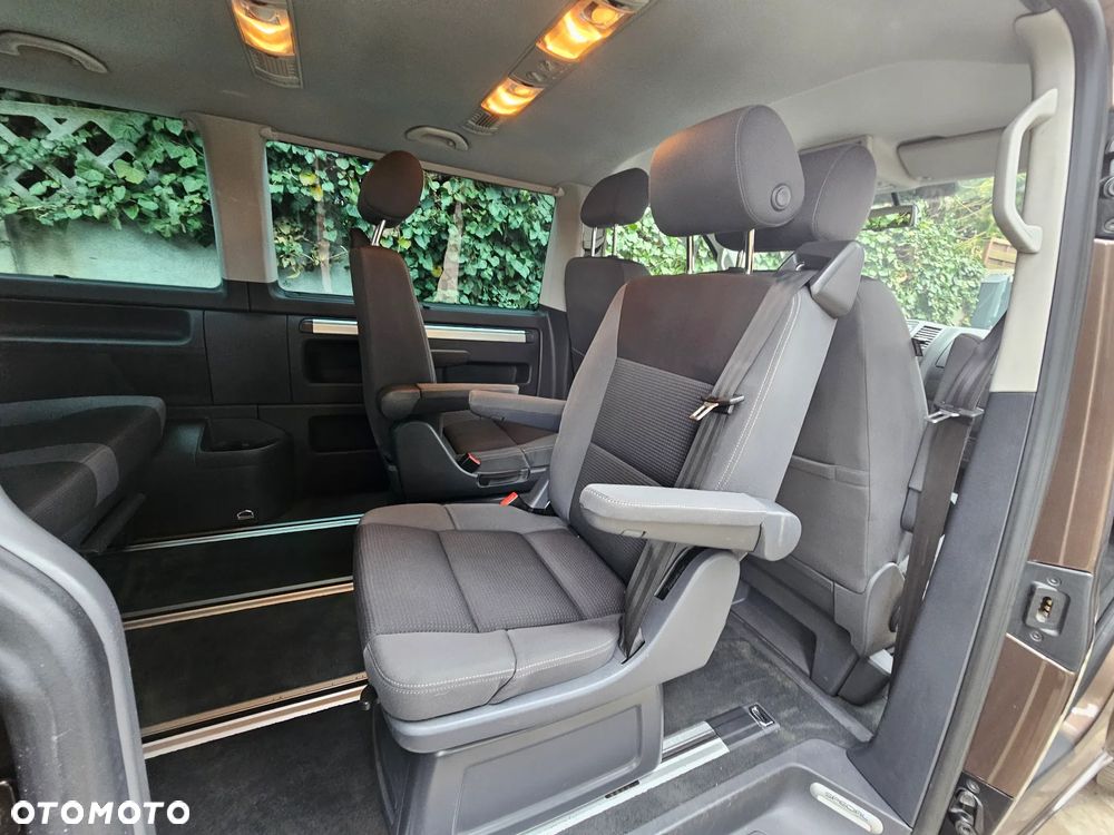 Volkswagen Multivan - 23