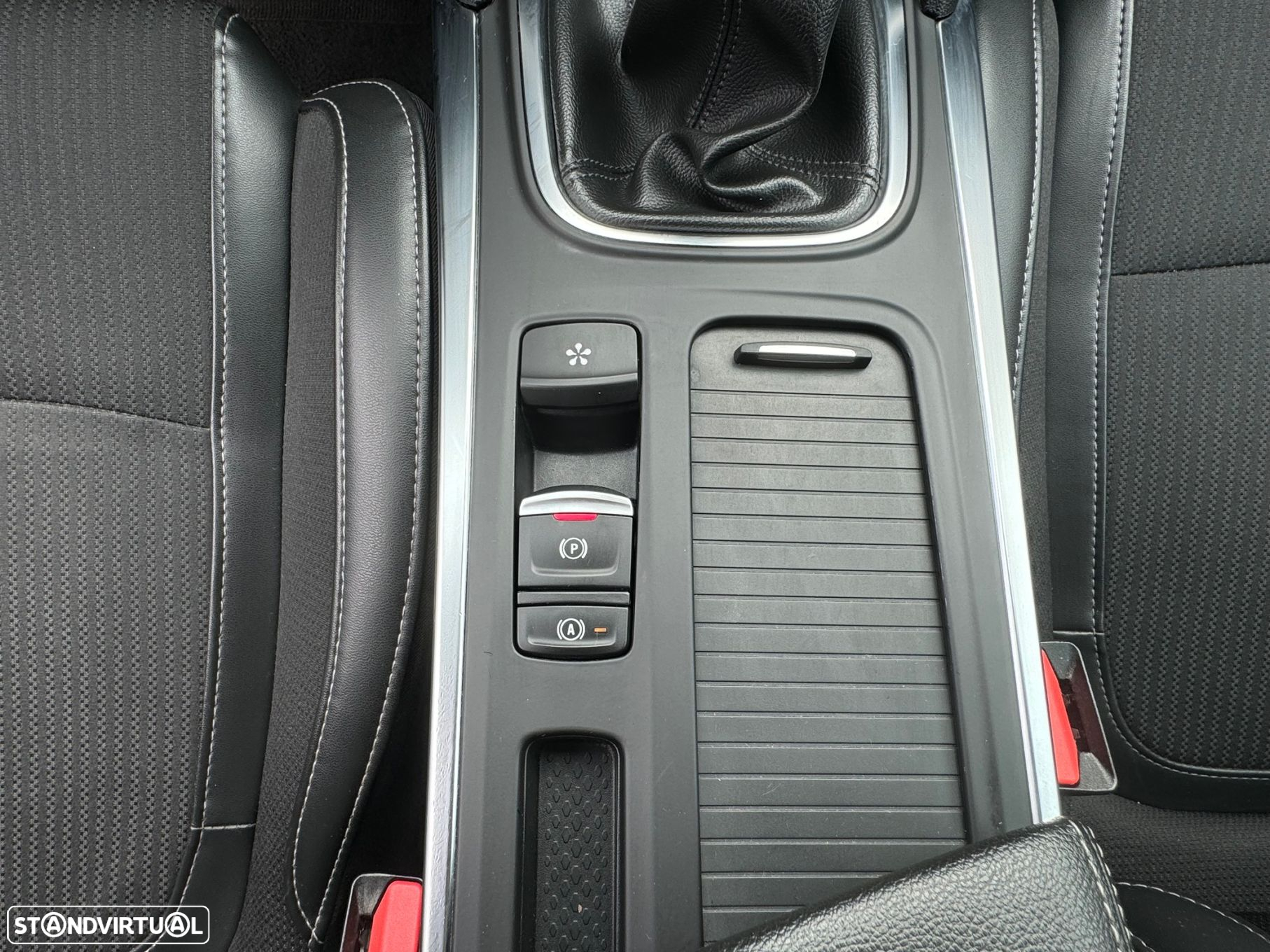 Renault Mégane Sport Tourer 1.5 Blue dCi R.S. Line - 29