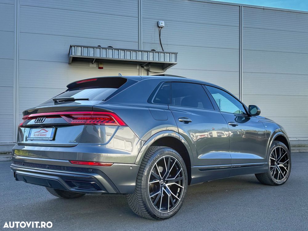 Audi Q8 - 9