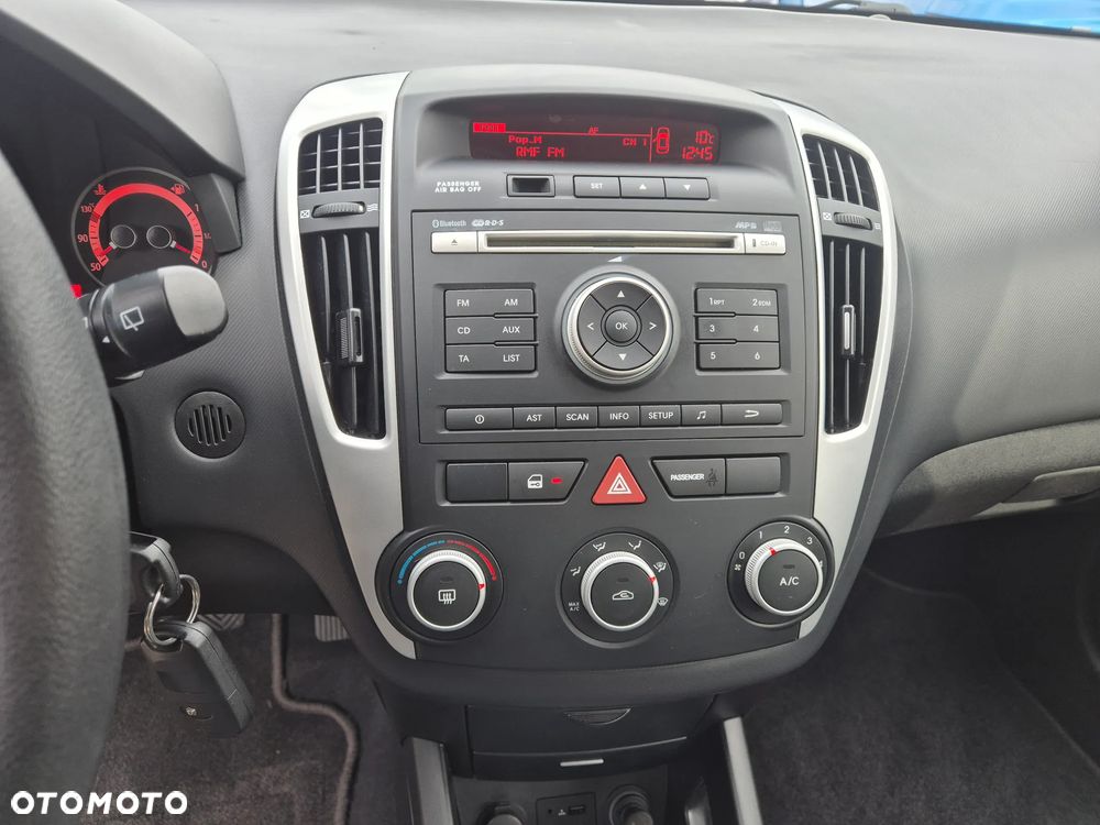 Kia ProCeed 1.4 CVVT Dream-Team Edition - 15