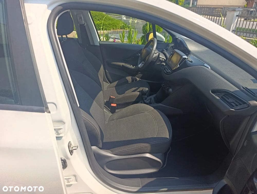 Peugeot 208 BlueHDi 100 Active - 11