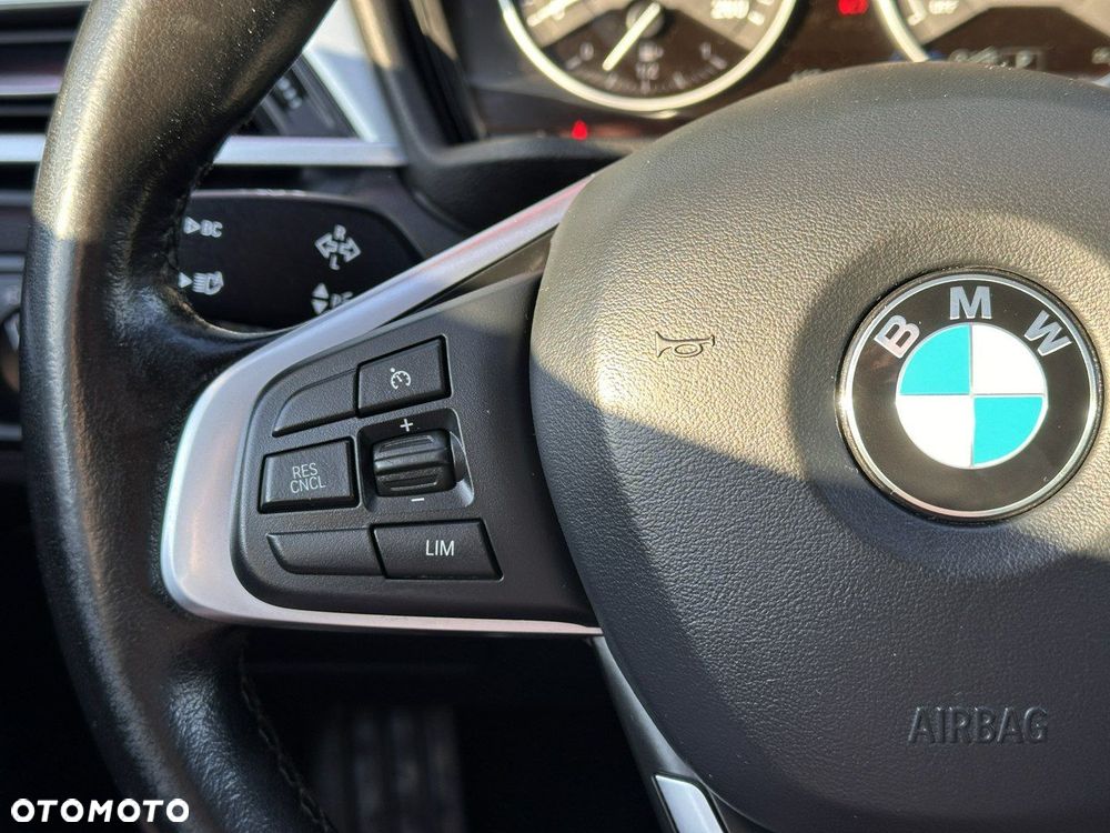 BMW X1 xDrive20i Sport - 20