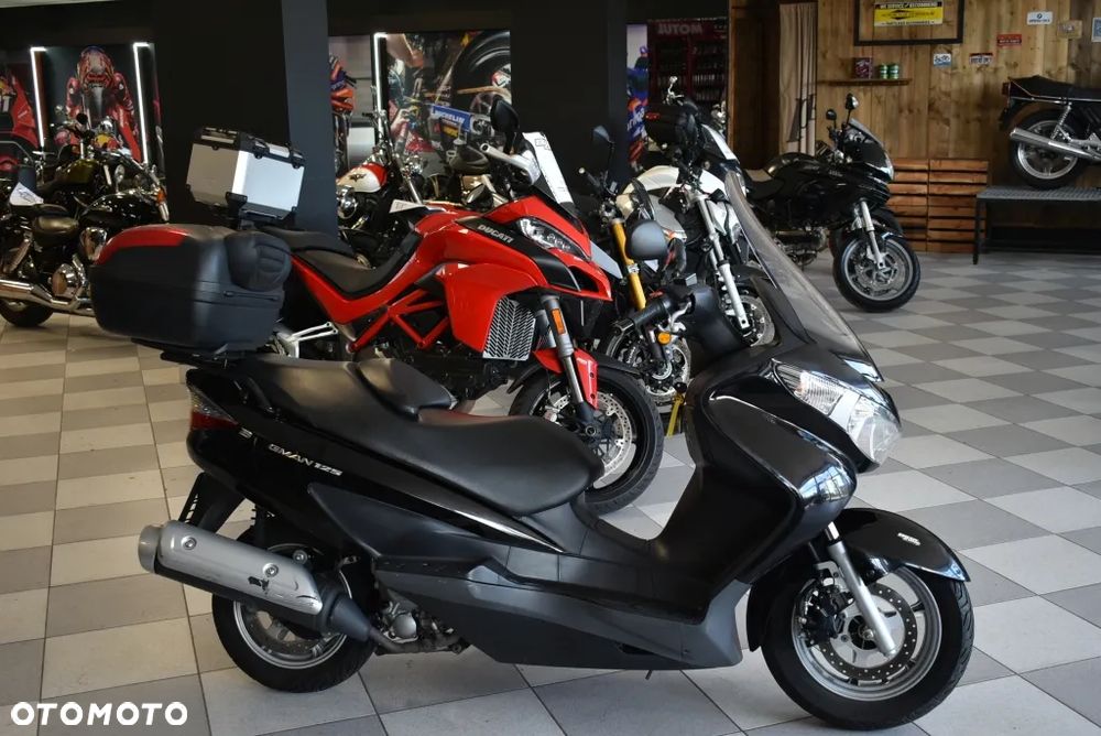 Suzuki Burgman - 32