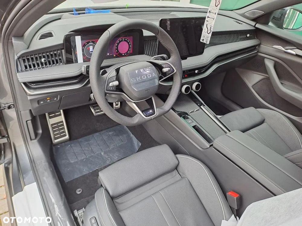 Skoda Superb 2.0 TDI SCR 4x4 Sportline DSG - 5