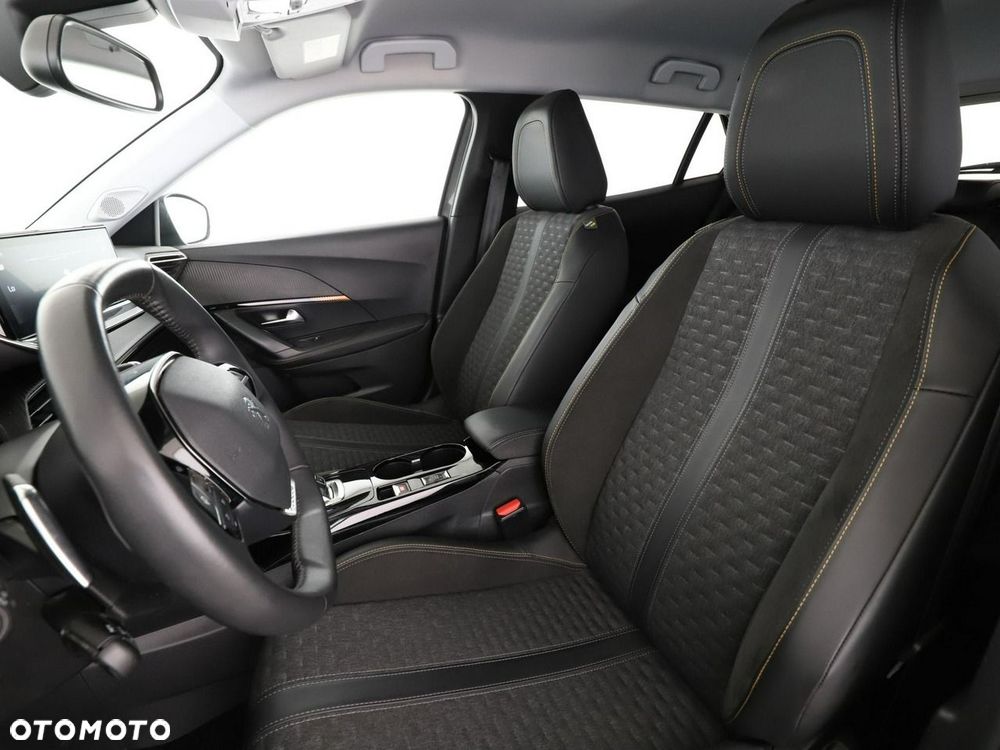 Peugeot 2008 PureTech 130 Allure S&S EAT8 - 14