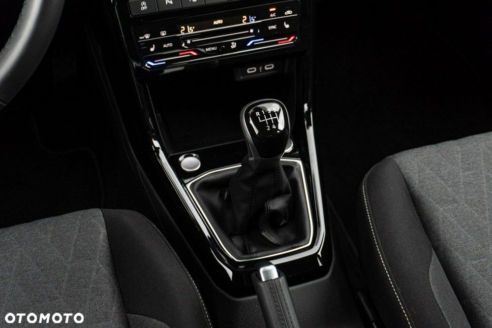 Volkswagen T-Cross - 19