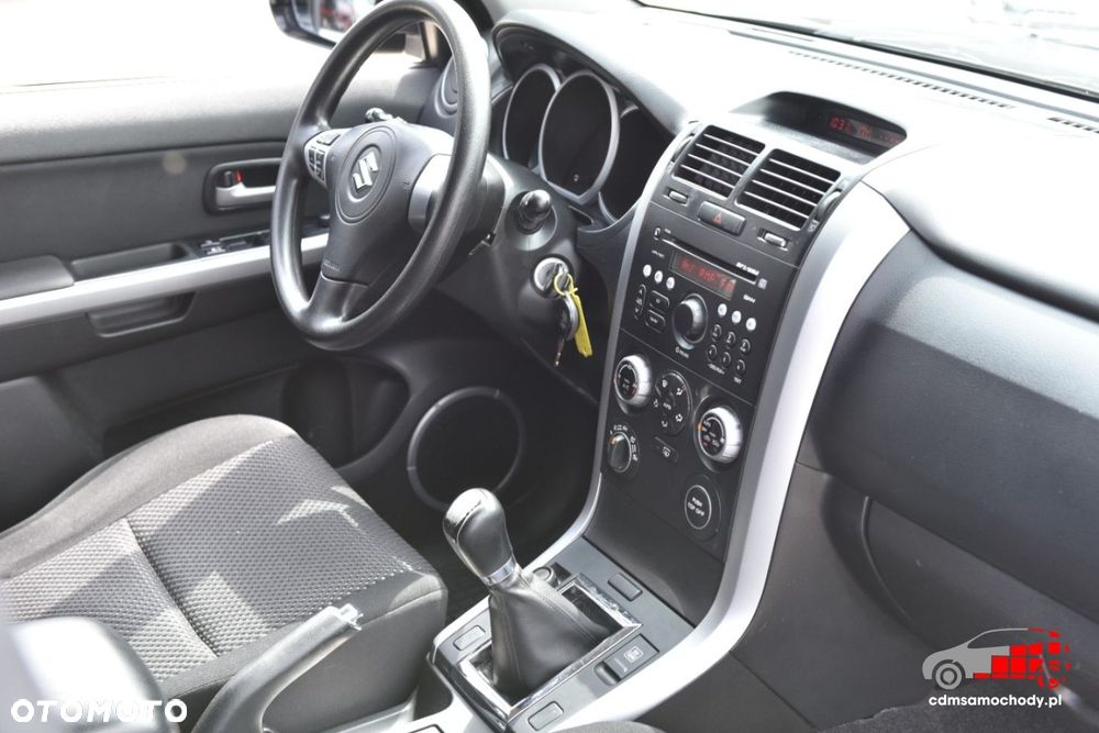 Suzuki Grand Vitara - 24