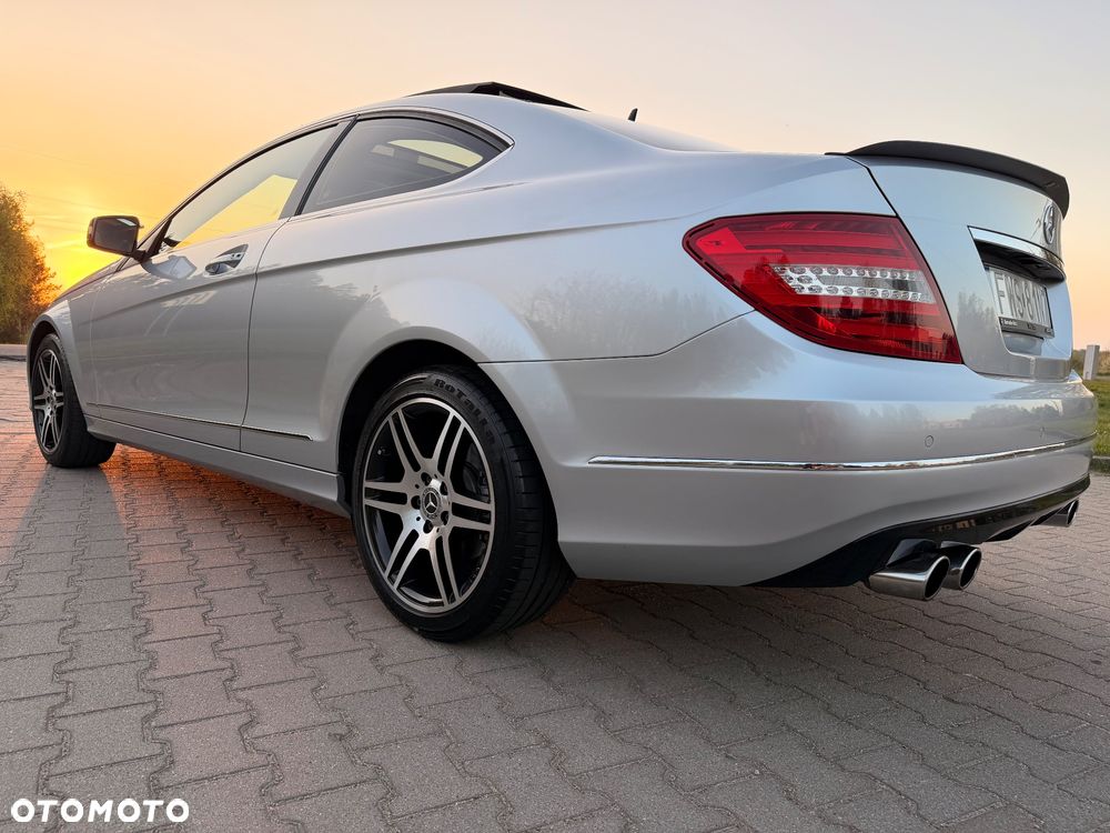 Mercedes-Benz Klasa C 180 (BlueEFFICIENCY) - 11