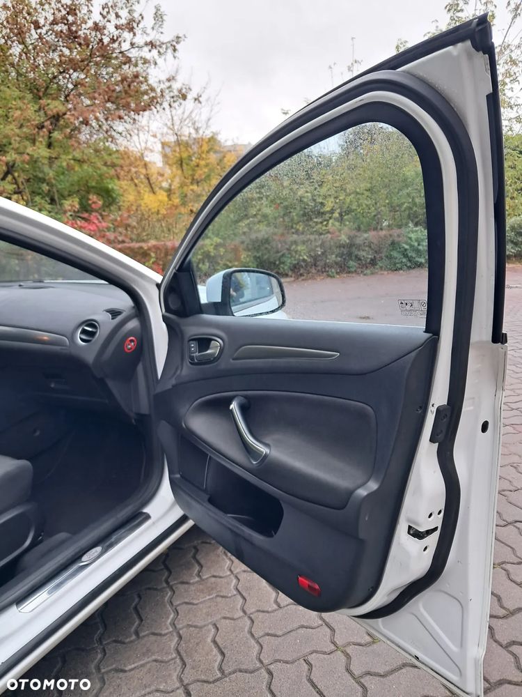 Ford Mondeo 2.0 Titanium - 24