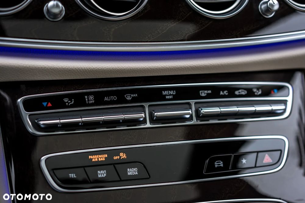 Mercedes-Benz Klasa E AMG 63 S 4Matic+ 9G-TRONIC - 11