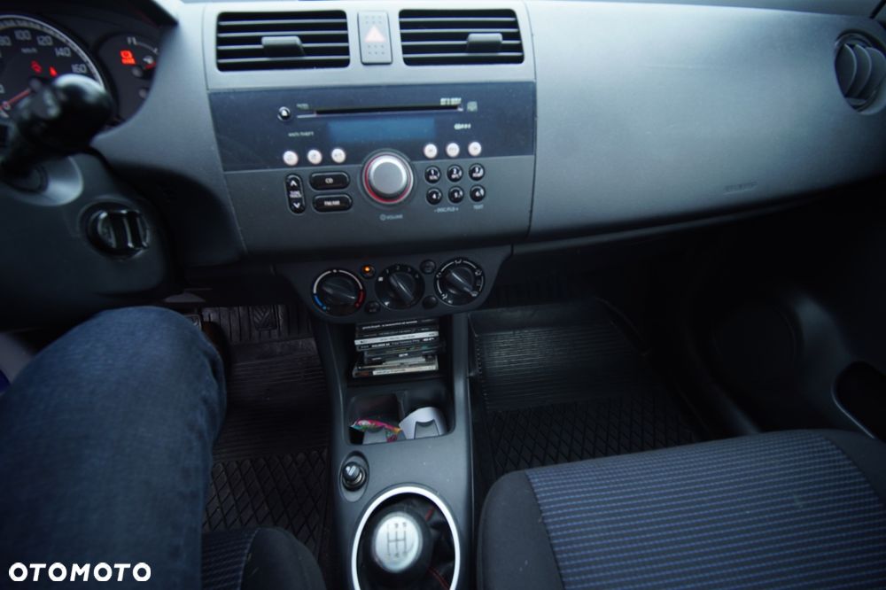 Suzuki Swift - 12