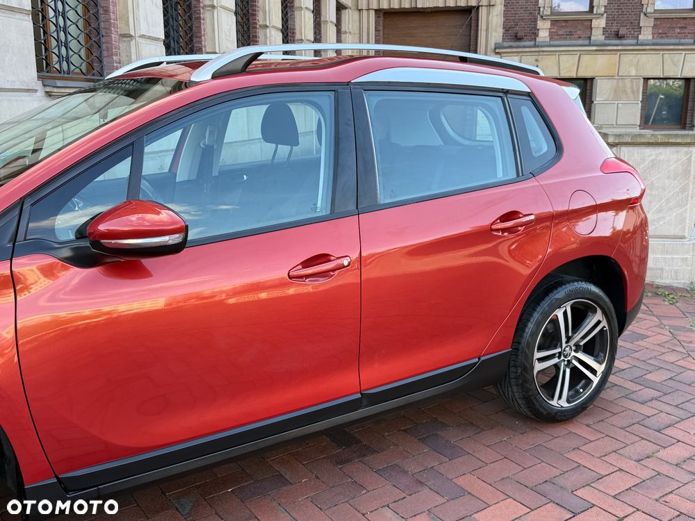 Peugeot 2008 1.2 Pure Tech Style S&S - 13