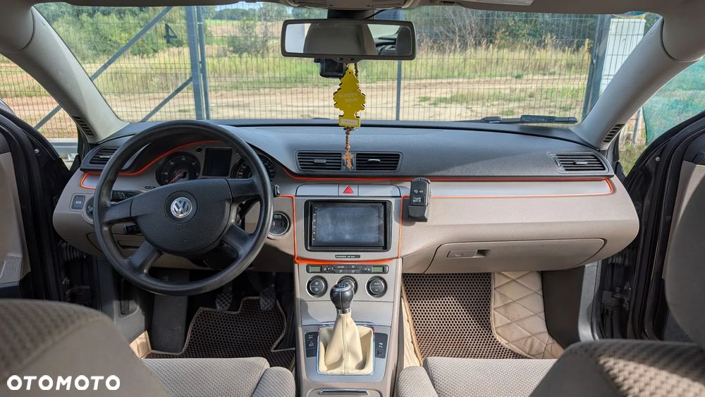 Volkswagen Passat 2.0 TDI DPF Individual - 14