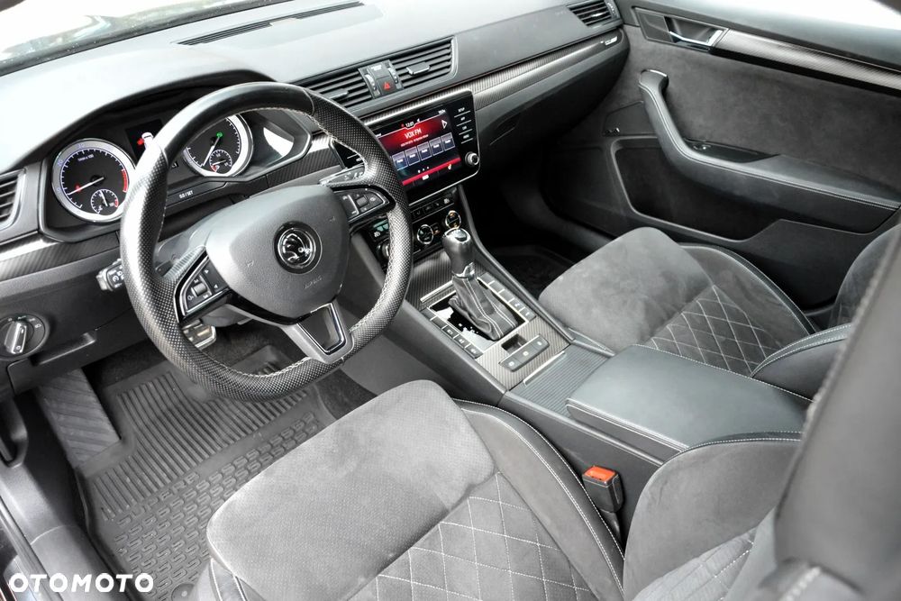 Skoda Superb 2.0 TDI SCR Sportline DSG - 10