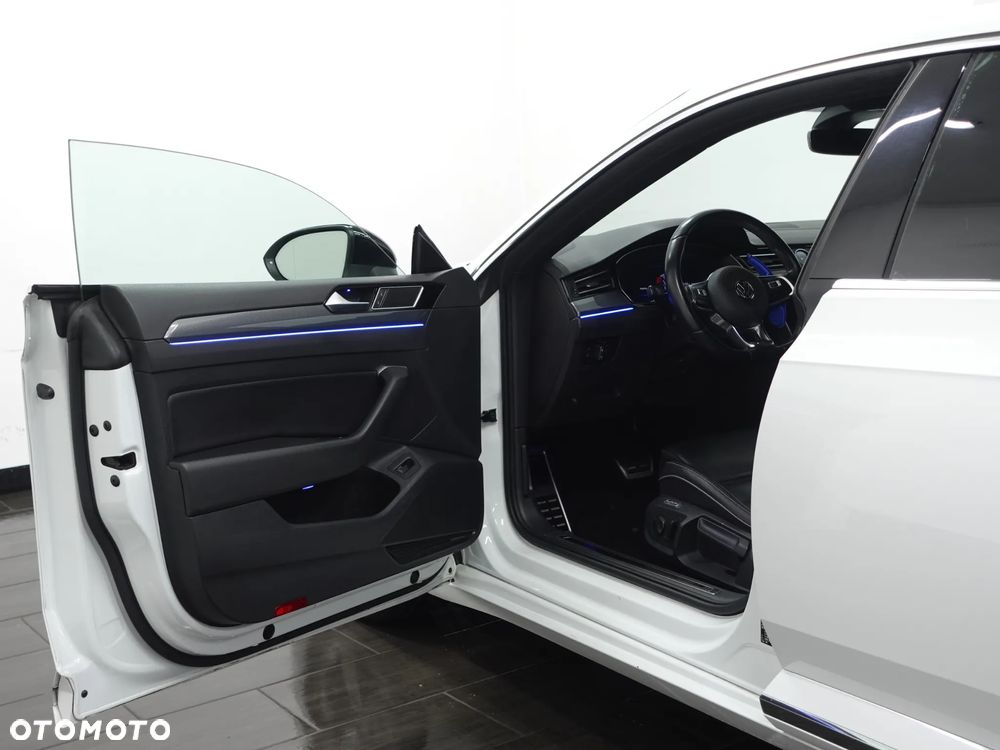 Volkswagen Arteon 2.0 TDI SCR DSG R-Line - 17