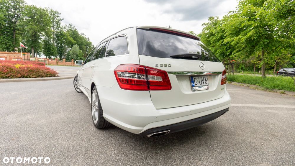 Mercedes-Benz Klasa E 500 BlueEFFICIENCY 7G-TRONIC Avantgarde - 14