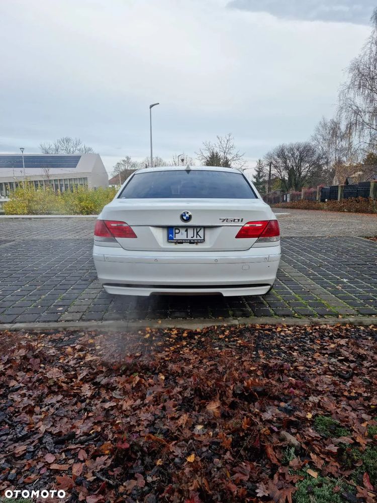 BMW Seria 7 740i - 19