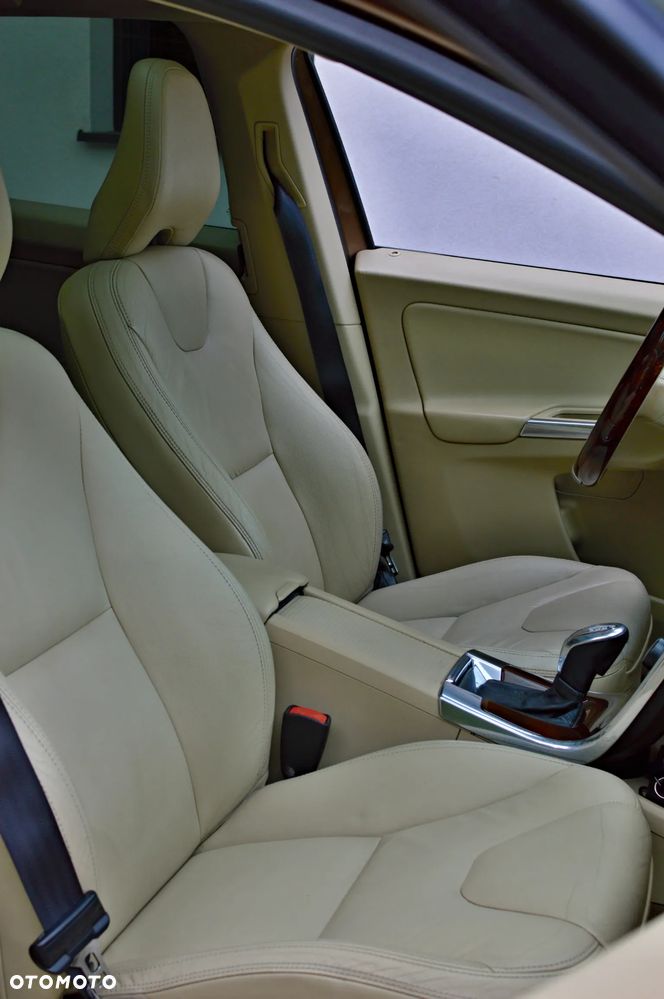 Volvo XC 60 - 16