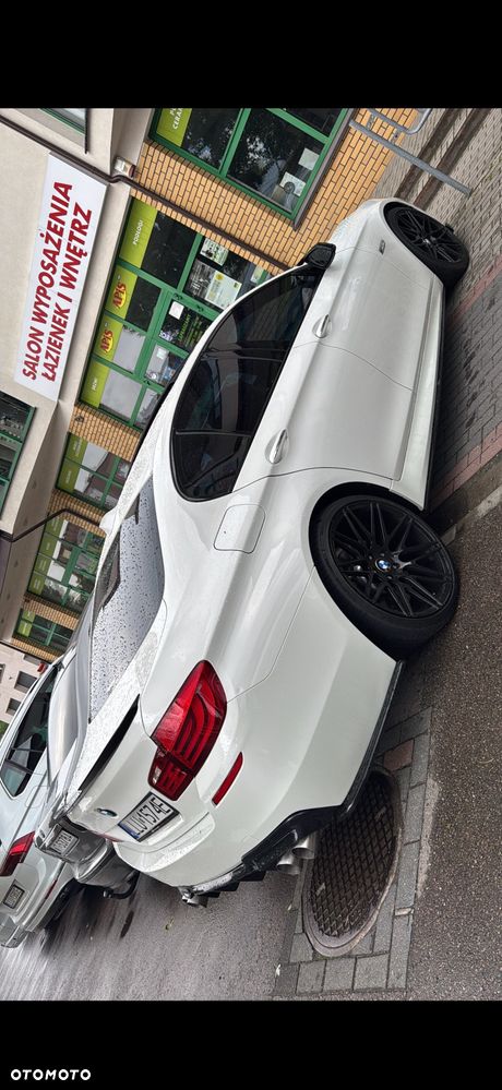 BMW Seria 5 528i Sport-Aut - 10