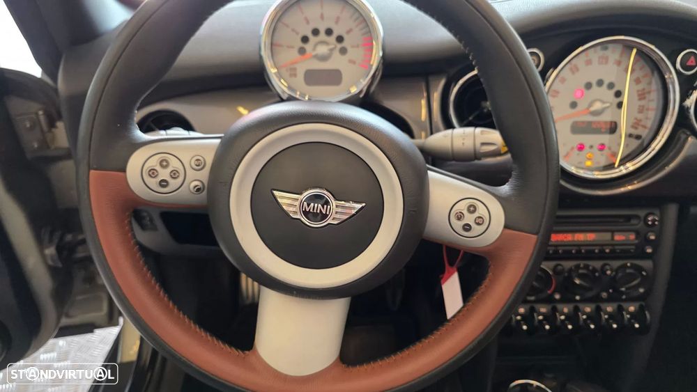 MINI Cabrio Cooper S Sidewalk - 42