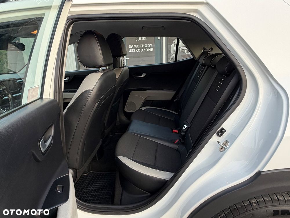 Kia Stonic 1.4 L - 14