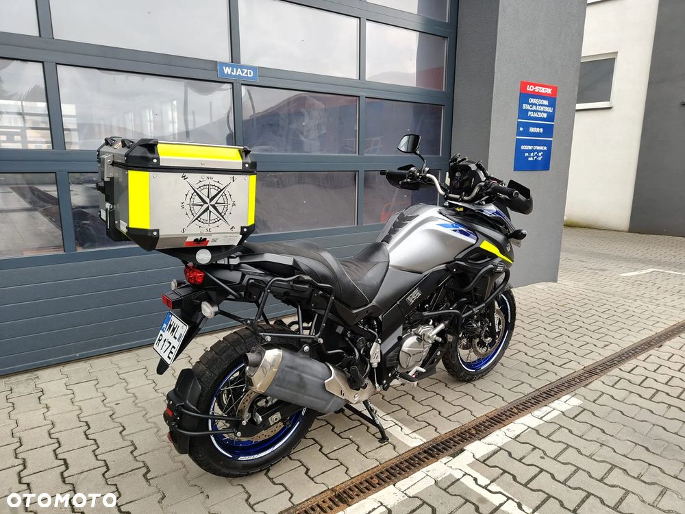 Suzuki V-STROM - 8