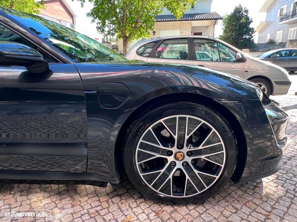 Porsche Taycan Sport Turismo Standard - 2
